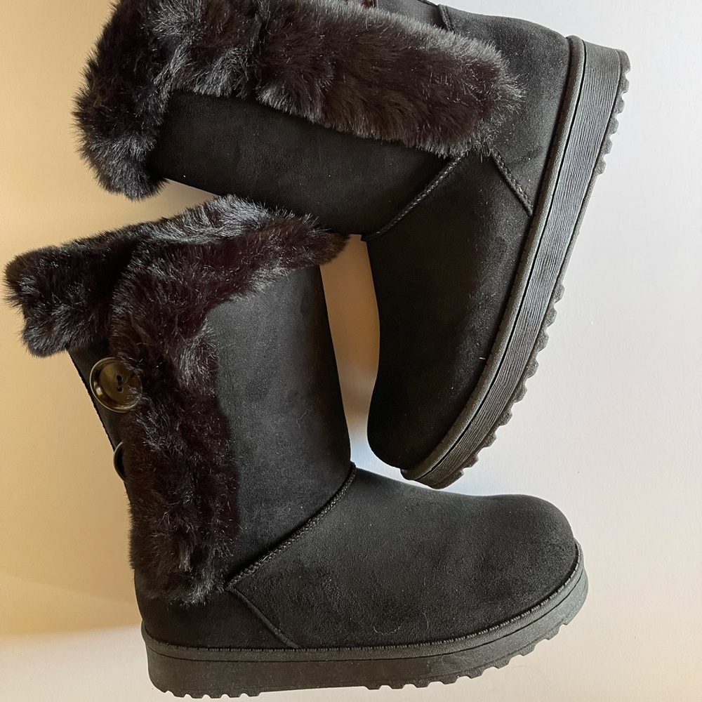 COPY - Size 6 Faux Fur women’s winter boots
